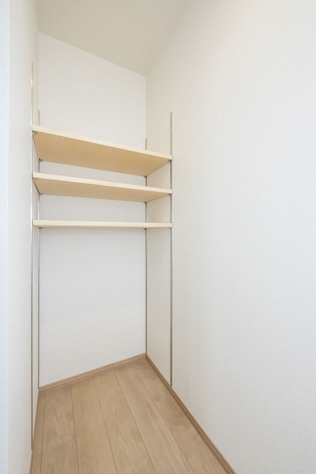 一級建築士事務所　日本住宅（室澤工務店） 【厚木市/1500万円/リビング/間取り図】生活導線・収納にこだわったローコスト住宅の建築実例画像9