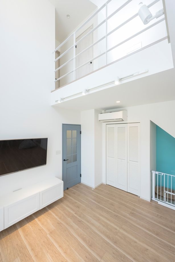 一級建築士事務所　日本住宅（室澤工務店） 【厚木市/吹抜け/間取り図有】吹抜けとカバードポーチで開放感あふれるカリフォルニアスタイルの家の建築実例画像7