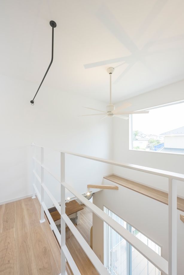 一級建築士事務所　日本住宅（室澤工務店） 【厚木市/吹抜け/間取り図有】吹抜けとカバードポーチで開放感あふれるカリフォルニアスタイルの家の建築実例画像10