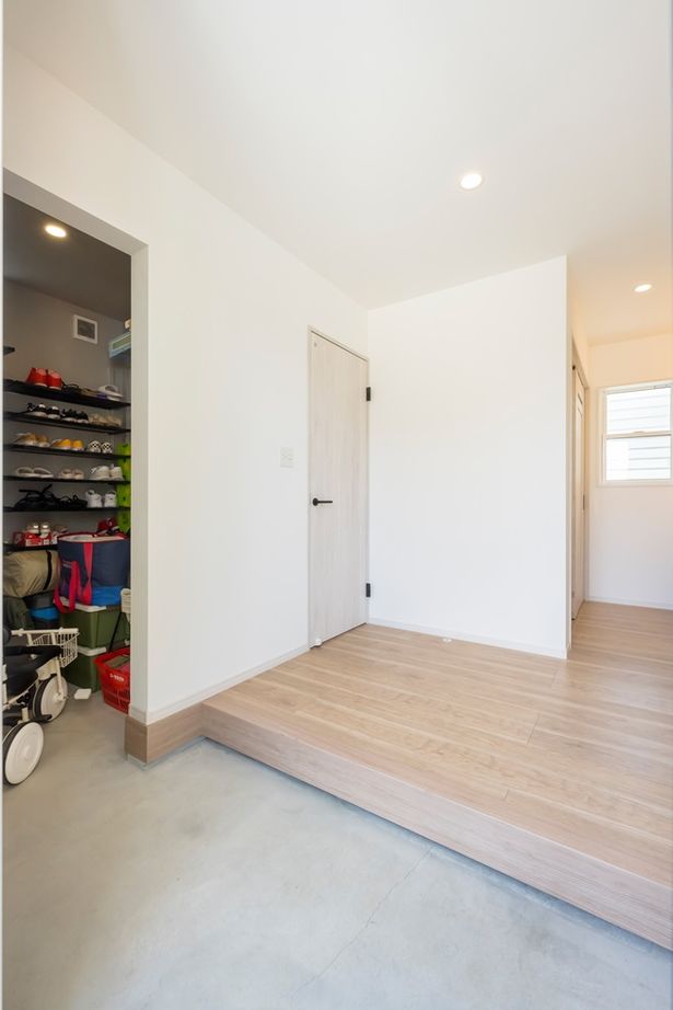 一級建築士事務所　日本住宅（室澤工務店） 【厚木市/吹抜け/間取り図有】吹抜けとカバードポーチで開放感あふれるカリフォルニアスタイルの家の建築実例画像13