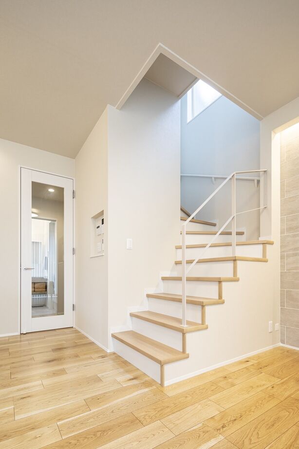 一級建築士事務所　日本住宅（室澤工務店） 【2000万円台/間取り図有】こだわりの回遊動線で家事がラクラク！開放的で温かみのある住まいの建築実例画像9