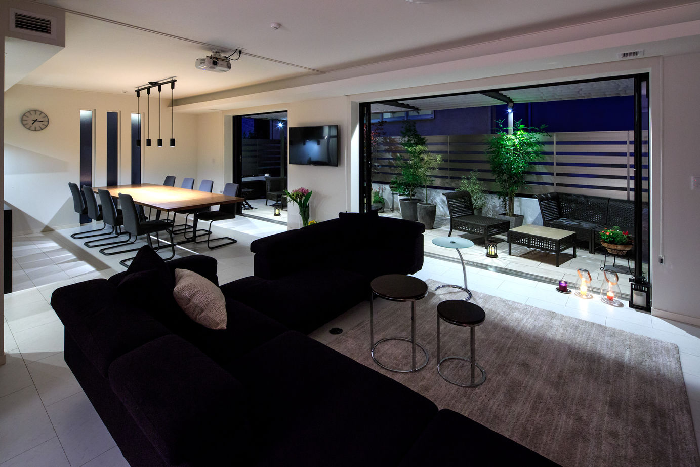 三菱地所ホーム テラスと一つの空間につながる大空間のLDK。光と風、緑を日々愉しめる上質でおしゃれな暮らしの建築実例画像11