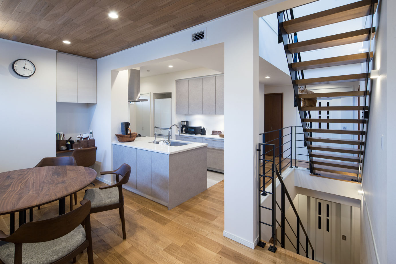 三菱地所ホーム 全館空調による清潔な空気と快適な室温に包まれた、5匹の愛猫と暮らす住まいの建築実例画像4