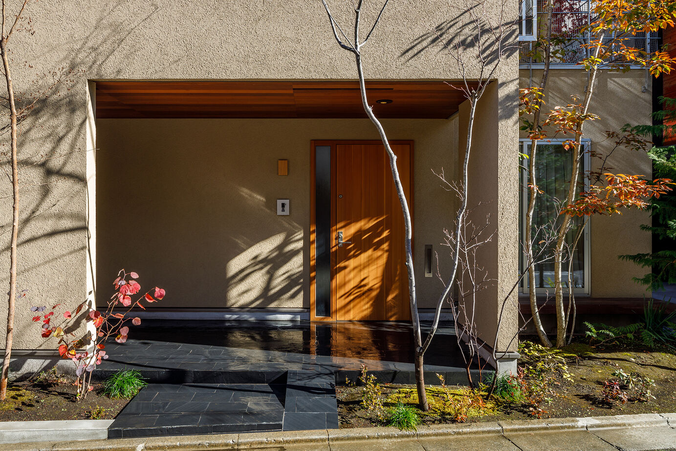 三菱地所ホーム 親子二代にわたり家づくりを依頼する信頼感。周囲の景観と馴染む、和の品格が息づく住まいの建築実例画像12