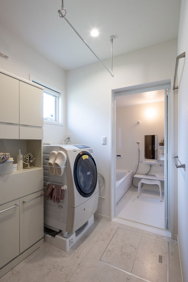 三菱地所ホーム 「今まで経験したことのない気持ちの良い環境！」。いつも快適な、趣味を楽しむ平屋の暮らしの建築実例画像9