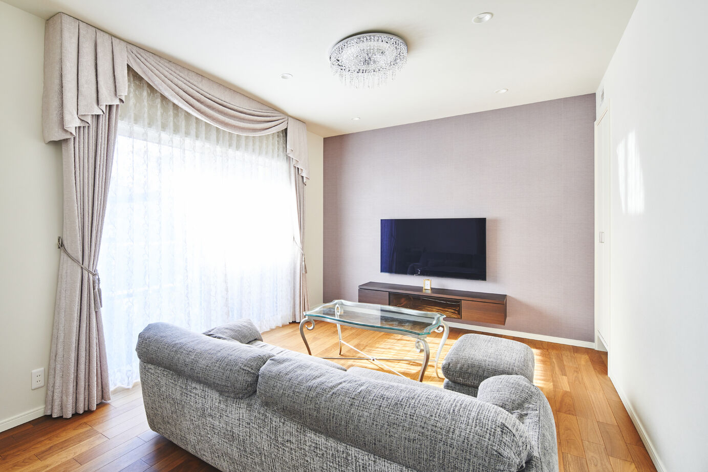 三菱地所ホーム ラグジュアリーホテルのような心地よさ。クラシカルでエレガントな邸宅の建築実例画像6