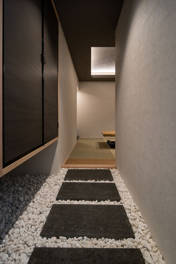 三菱地所ホーム 内と外、地下と地上、モダンと伝統。つながる心地よさが家族を笑顔にする3層の家の建築実例画像6