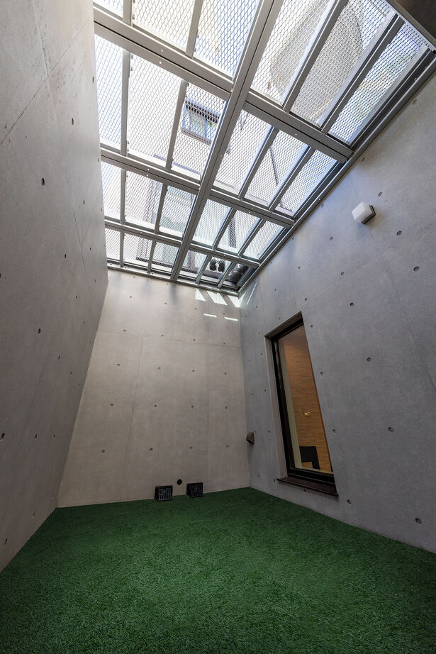 三菱地所ホーム 内と外、地下と地上、モダンと伝統。つながる心地よさが家族を笑顔にする3層の家の建築実例画像9