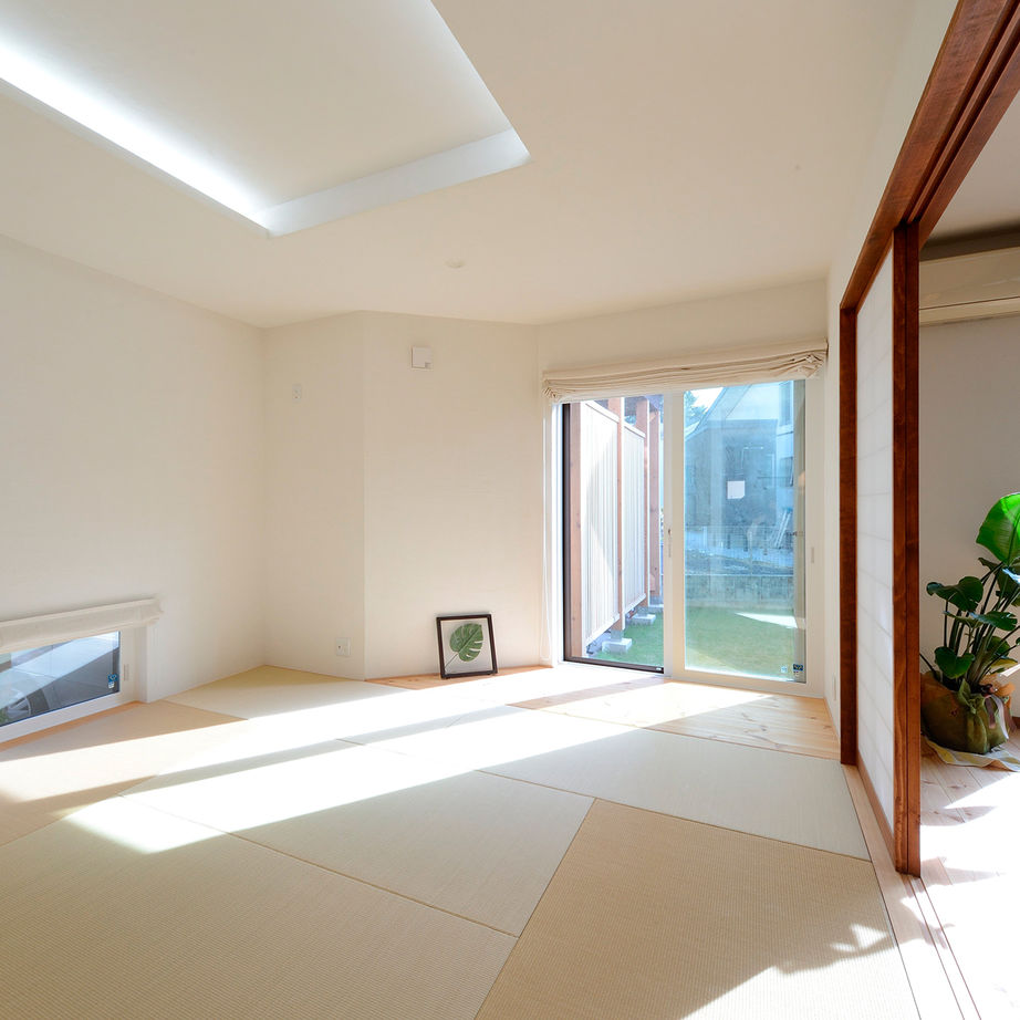 アイジースタイルハウス 外観一体型のガレージハウス／クールなシンプルモダンな家。「健康的に暮らせる家を建てたくて決めました」の建築実例画像7