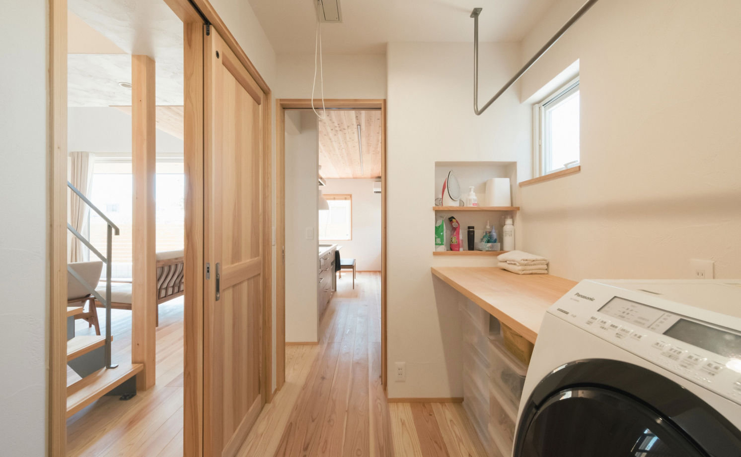 アイジースタイルハウス 【自然素材×シンプル】庭に面した窓を大きく、仕切りは少なく。外と、家族と、シームレスにつながる家の建築実例画像12