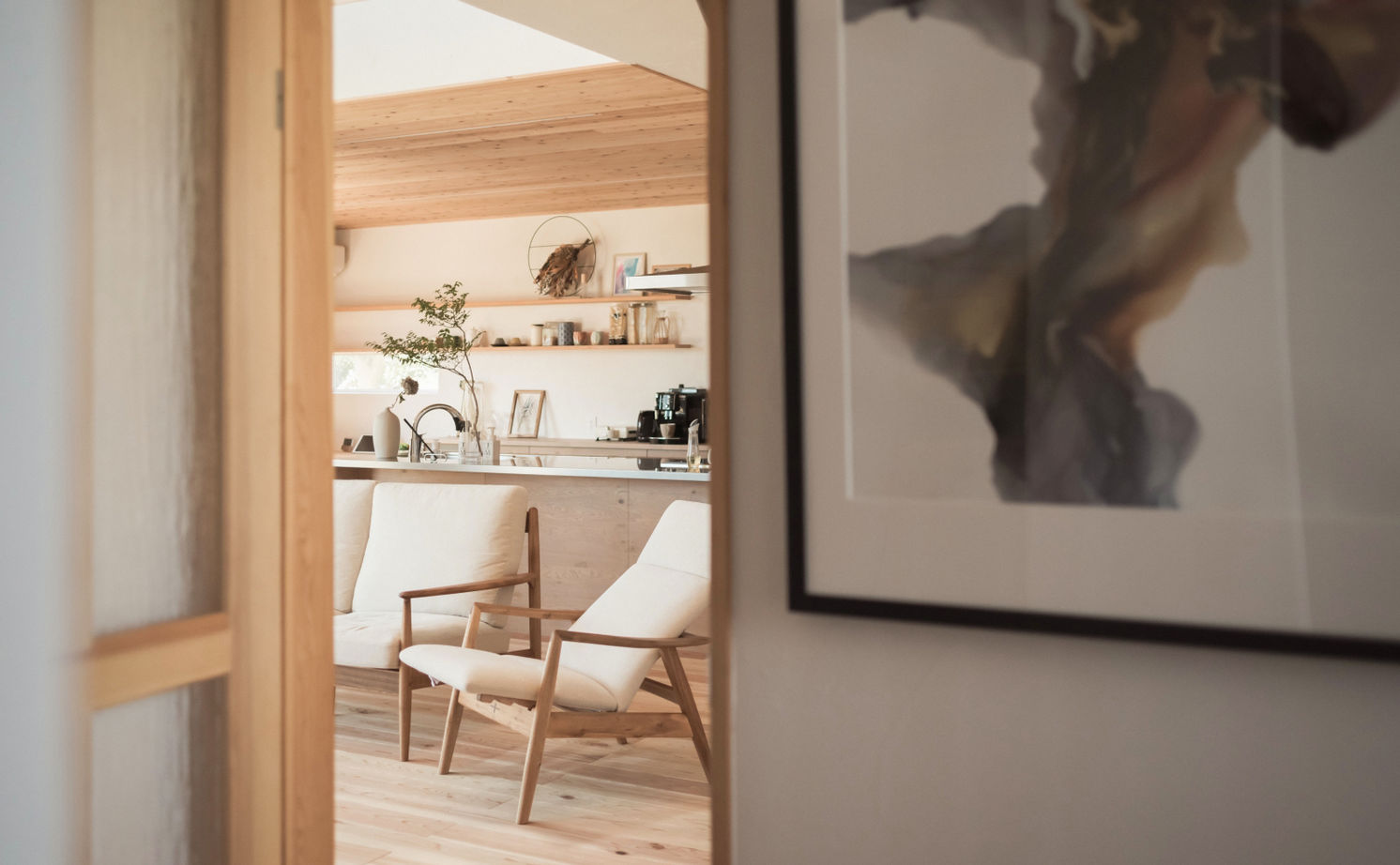 アイジースタイルハウス 【自然素材×シンプル】庭に面した窓を大きく、仕切りは少なく。外と、家族と、シームレスにつながる家の建築実例画像20