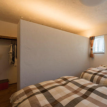 アイジースタイルハウス 変形地に建てた、スキップフロア×勾配天井×吹き抜けの家。「2年目の方が快適。成長する家ですね」の建築実例画像6