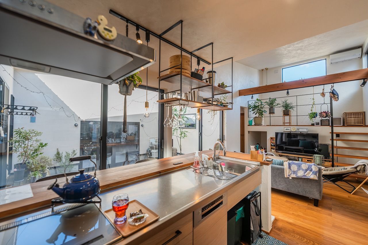 アイジースタイルハウス 「ガレージ×平屋」中庭のある平屋でカーテンレスの暮らしの建築実例画像2