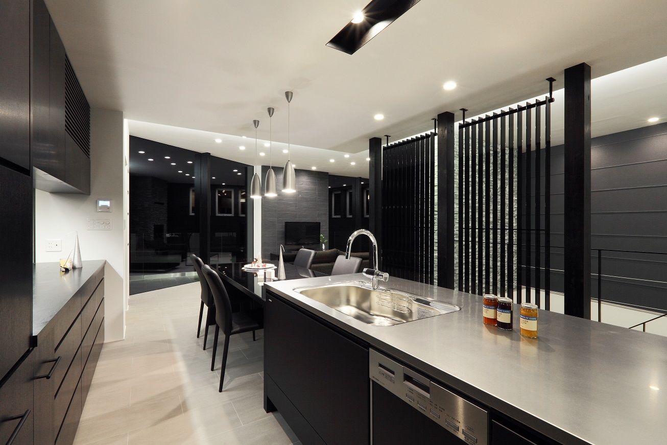 エイベルホーム 【ビルトインガレージ｜薪ストーブ｜4LDK】高台からの眺望を満喫。スポーツカーが似合うホテルライクな邸宅の建築実例画像4