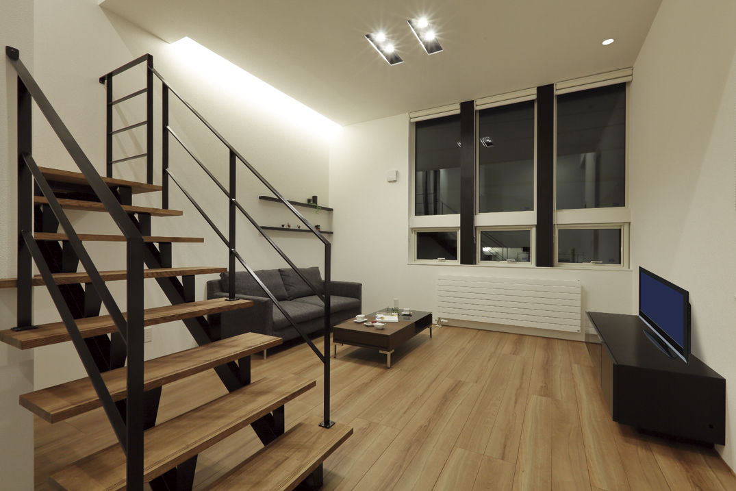 エイベルホーム 【収納豊富｜和室｜4LDK】シーンに応じた洗練の空間をスキップフロアが繋ぐシンプルモダンな邸宅の建築実例画像3