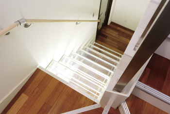 Space Labo　永冨 【愛知県×2000万円台×狭小×30坪】間口約4.8ｍ、光を採りこむ工夫を凝らした3階建て重量鉄骨の狭小住宅の建築実例画像3