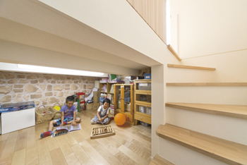 Space Labo　永冨 【愛知県×2000万円台×間取り図×狭小×３階建】間口4.3mの狭小でもガレージ付きで大型収納があるおしゃれな家の建築実例画像3