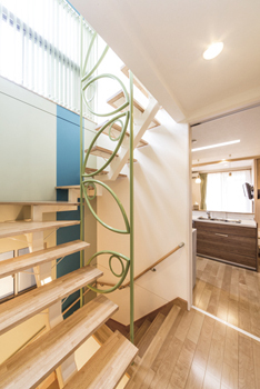 Space Labo　永冨 【愛知県×2000万円台×間取り図×狭小×３階建】間口4.3mの狭小でもガレージ付きで大型収納があるおしゃれな家の建築実例画像4