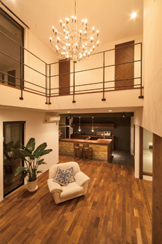 Space Labo　永冨 【中庭×吹き抜け×土間玄関】コンセプトは「大人が暮らす家」バーカウンターや座卓の和ダイニングで愉しむの建築実例画像2