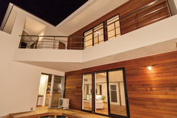 Space Labo　永冨 【中庭×吹き抜け×土間玄関】コンセプトは「大人が暮らす家」バーカウンターや座卓の和ダイニングで愉しむの建築実例画像8