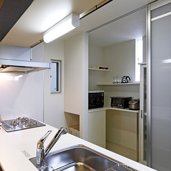 Space Labo　永冨 【愛知県×1000万円台×狭小】間口約4.5ｍの狭小地。開放的に暮らす工夫を凝らしたシンプルモダンの3階建ての建築実例画像4