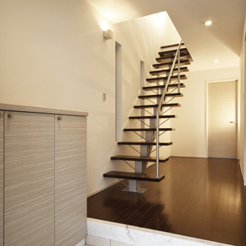 Space Labo　永冨 【愛知県×1000万円台×狭小】間口約4.5ｍの狭小地。開放的に暮らす工夫を凝らしたシンプルモダンの3階建ての建築実例画像6