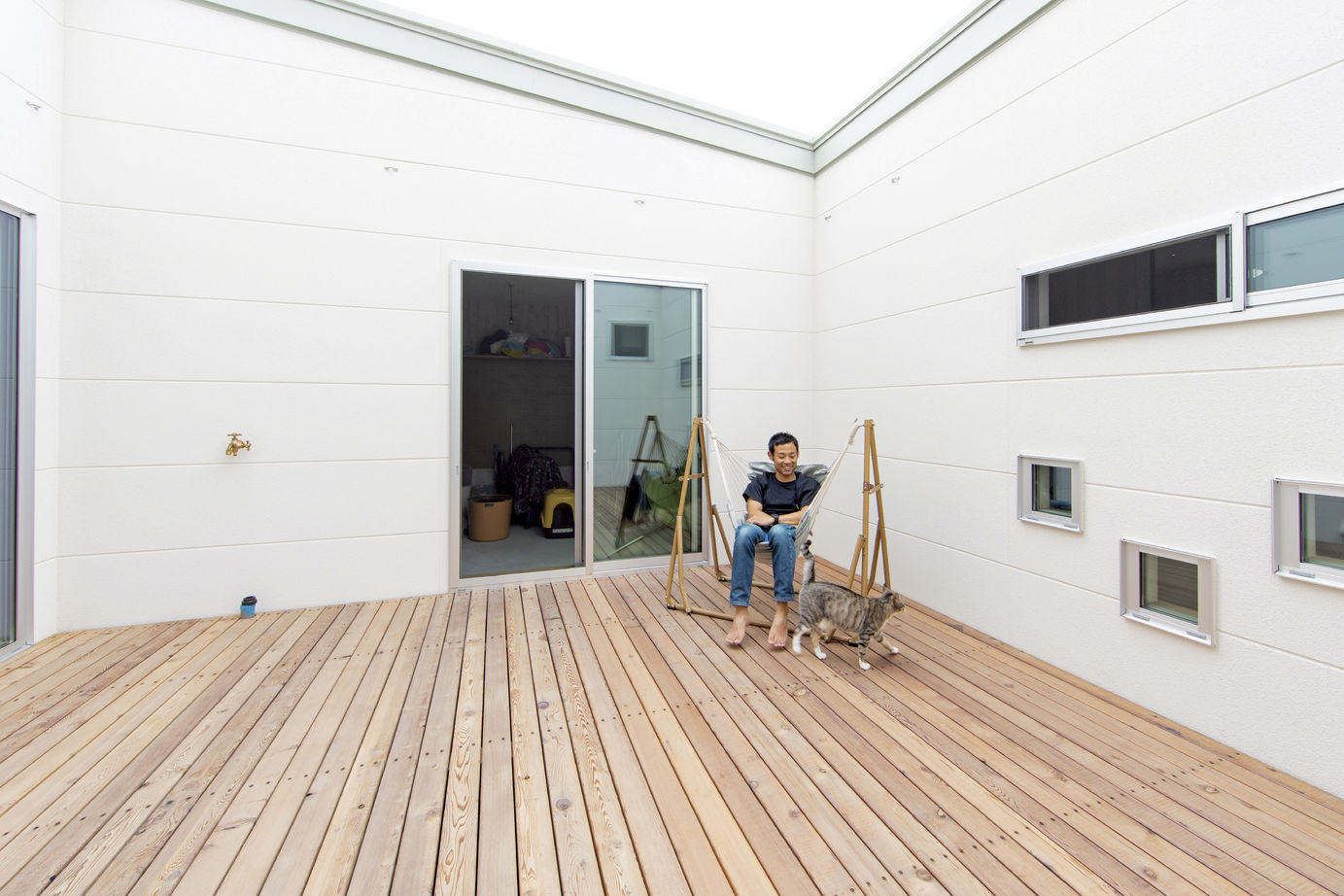 Space Labo　永冨 【愛知県×2000万円台×平屋×30坪】中庭から光が注ぐロの字の平屋「カーテン要らずで寛げます！」の建築実例画像3