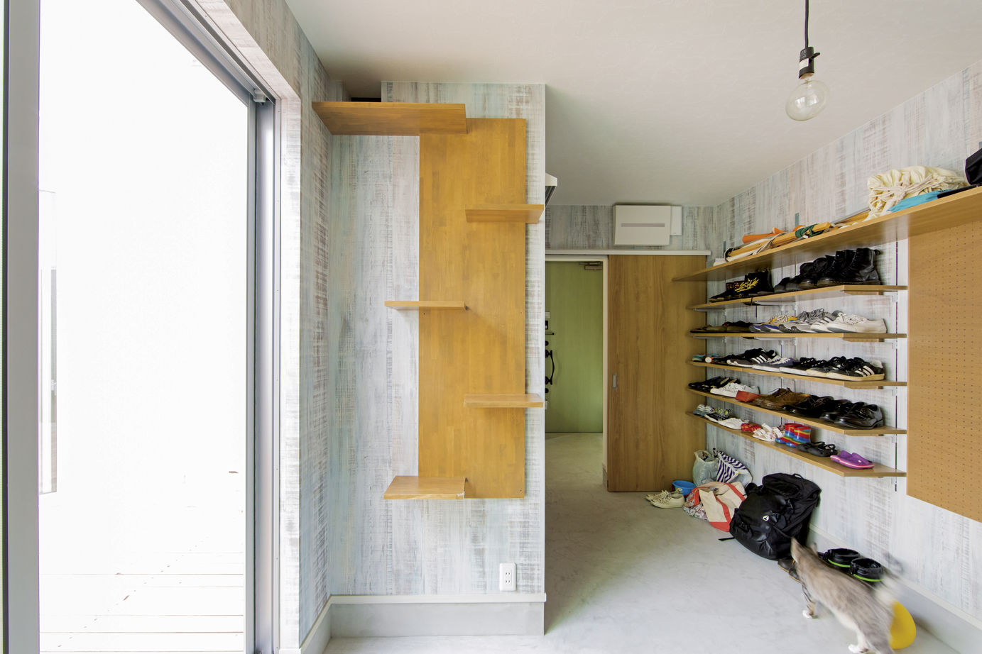 Space Labo　永冨 【愛知県×2000万円台×平屋×30坪】中庭から光が注ぐロの字の平屋「カーテン要らずで寛げます！」の建築実例画像5