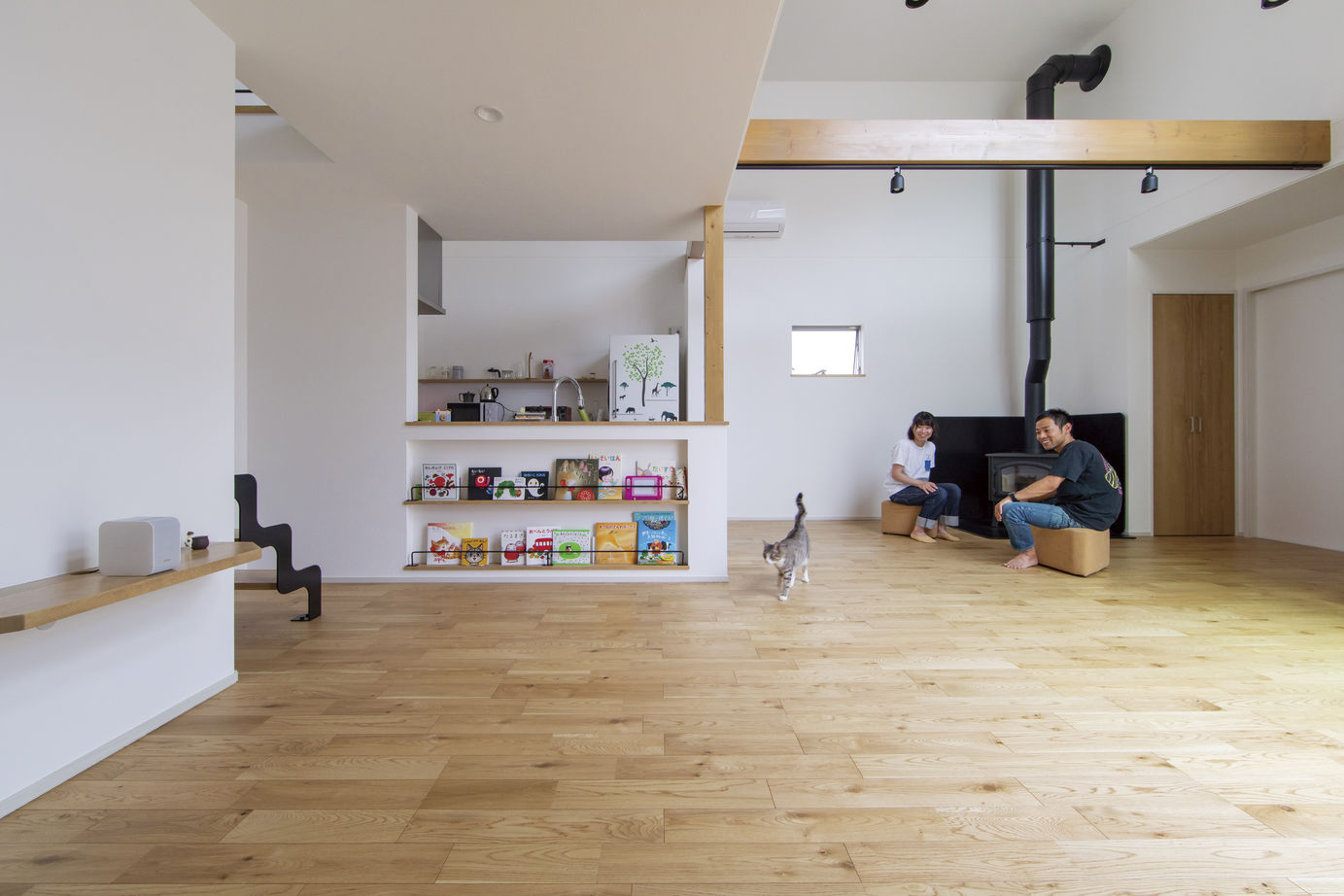 Space Labo　永冨 【愛知県×2000万円台×平屋×30坪】中庭から光が注ぐロの字の平屋「カーテン要らずで寛げます！」の建築実例画像6