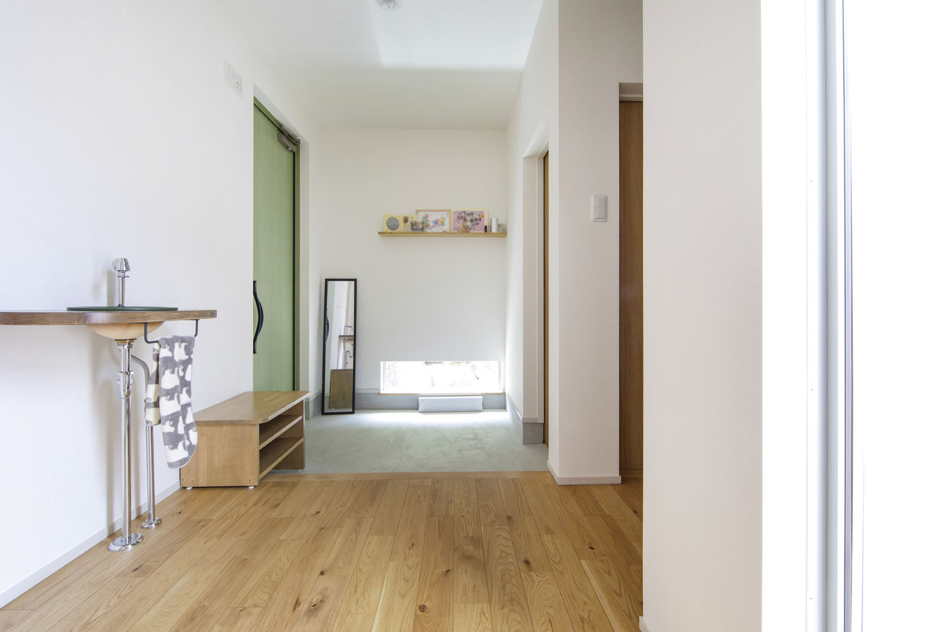 Space Labo　永冨 【愛知県×2000万円台×平屋×30坪】中庭から光が注ぐロの字の平屋「カーテン要らずで寛げます！」の建築実例画像8