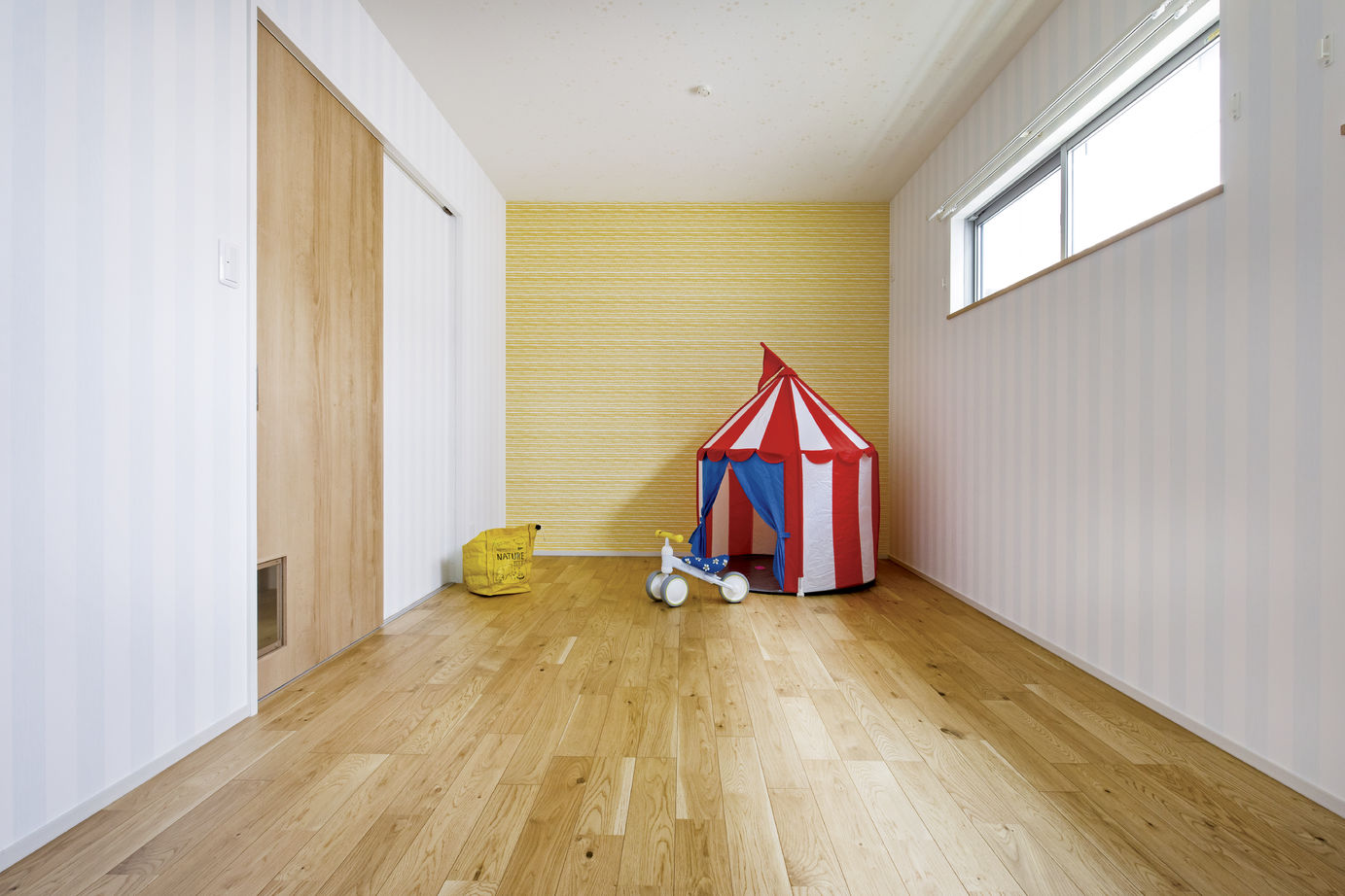 Space Labo　永冨 【愛知県×2000万円台×平屋×30坪】中庭から光が注ぐロの字の平屋「カーテン要らずで寛げます！」の建築実例画像9