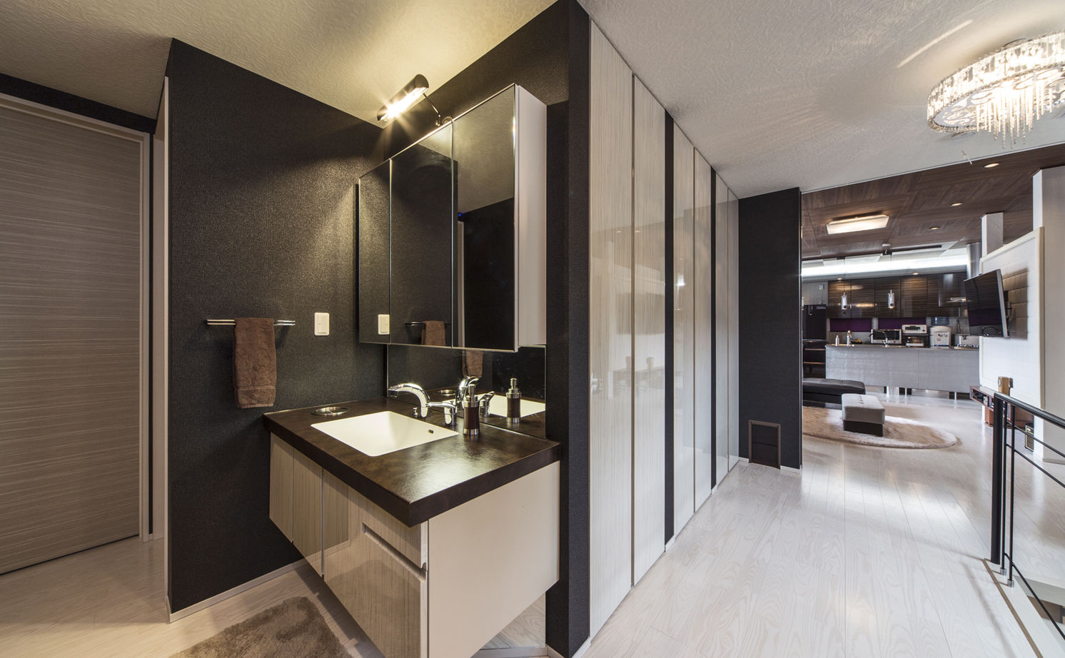 Space Labo　永冨 【愛知県×３人暮らし×ビルトインガレージ×2階リビング×バルコニー】プライバシーが守られたガレージハウスの建築実例画像11