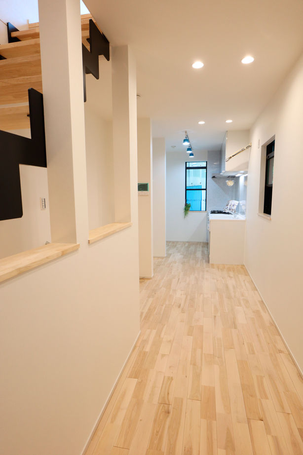 Space Labo　永冨 【名古屋市×1000万円台×狭小×10坪台×間取図】自社史上最狭！間口2.35ｍ。「難題全てクリアしました」の建築実例画像2