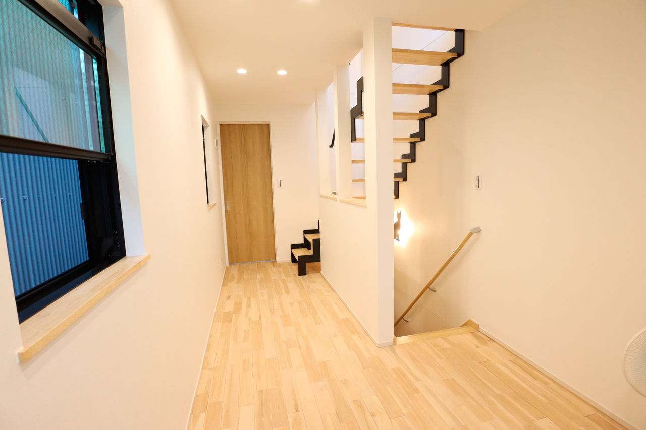 Space Labo　永冨 【名古屋市×1000万円台×狭小×10坪台×間取図】自社史上最狭！間口2.35ｍ。「難題全てクリアしました」の建築実例画像3
