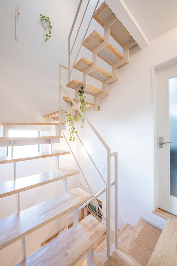 Space Labo　永冨 【1000万円台×名古屋市×3階建て】秘密の扉をあけると書斎へ。遊び心あふれる間口3.5ｍのコンパクトハウスの建築実例画像4