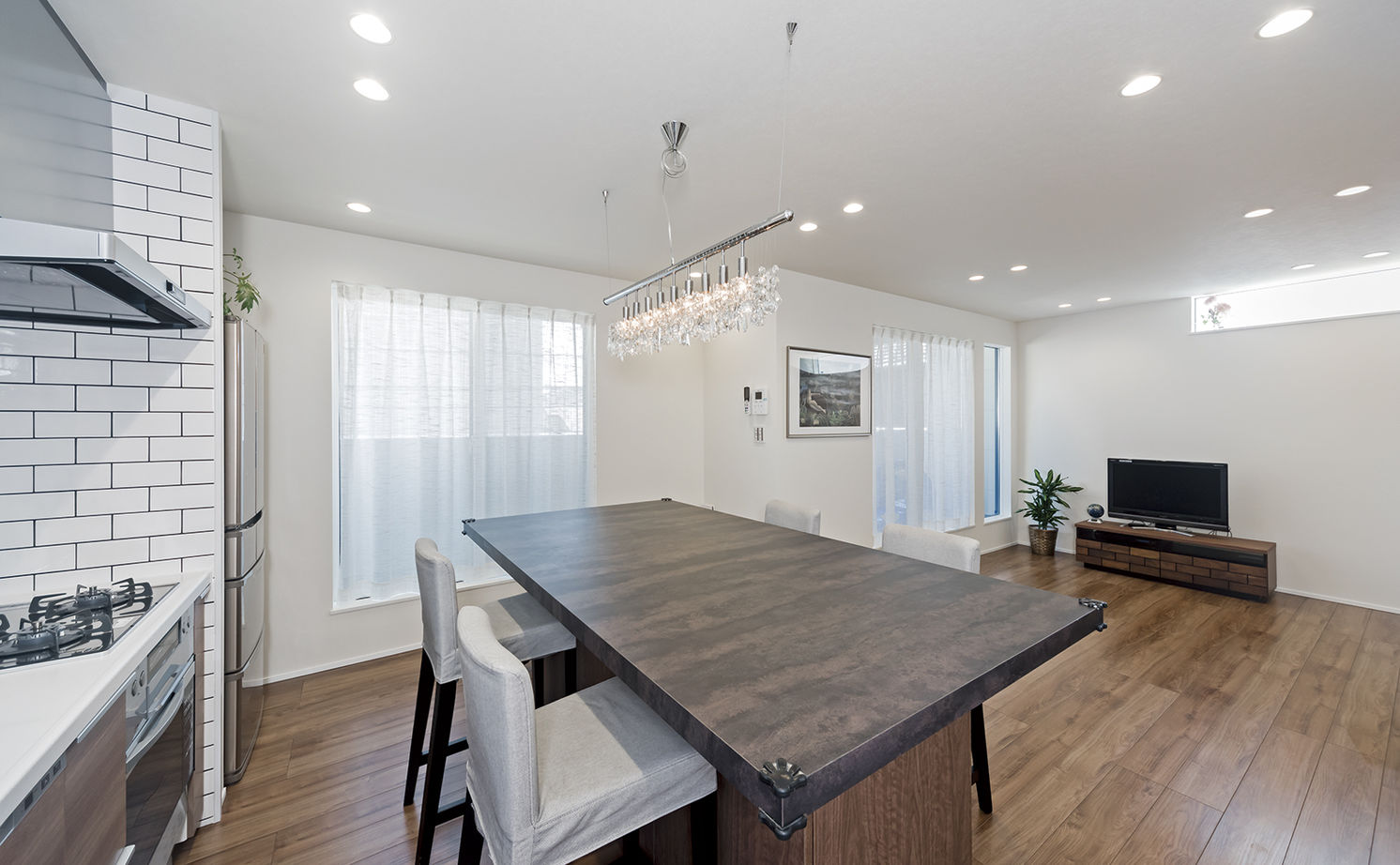 アールギャラリー(アールプランナー) 【3000万円台/3階建て/敷地30坪台/間取り図】限られた敷地を活かす美容室と住居の3階建て店舗併用住宅の建築実例画像8