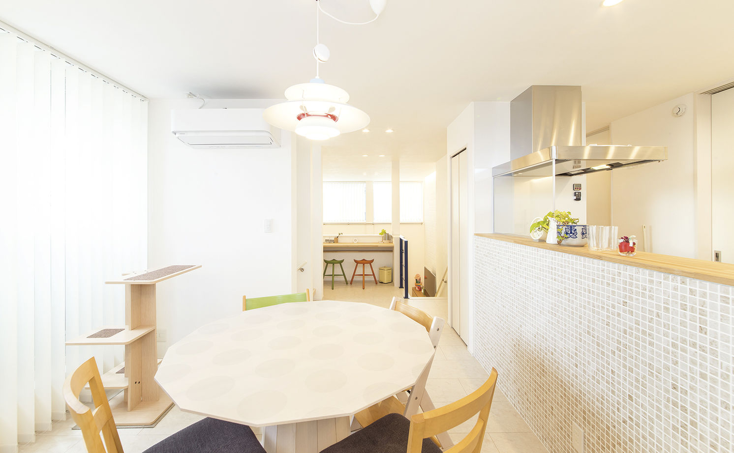 アールギャラリー(アールプランナー) 【4000万円台/3階建て/4LDK/間取り図】高低差の活用でビルトインガレージやスキップフロアを備えた3階建ての建築実例画像5