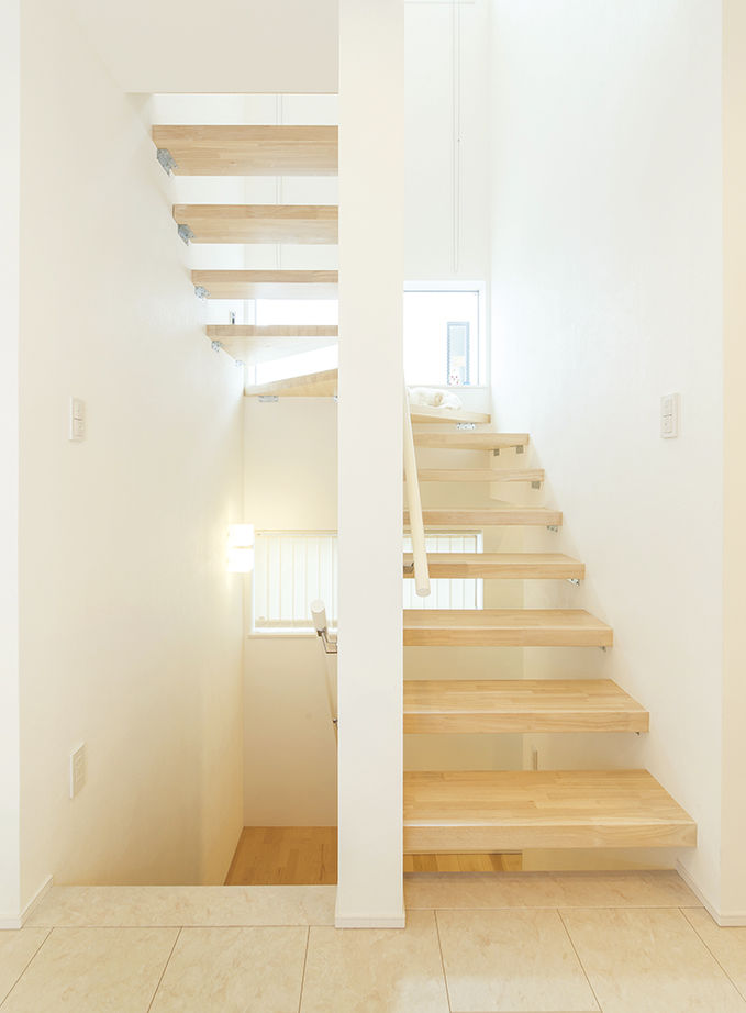 アールギャラリー(アールプランナー) 【4000万円台/3階建て/4LDK/間取り図】高低差の活用でビルトインガレージやスキップフロアを備えた3階建ての建築実例画像10