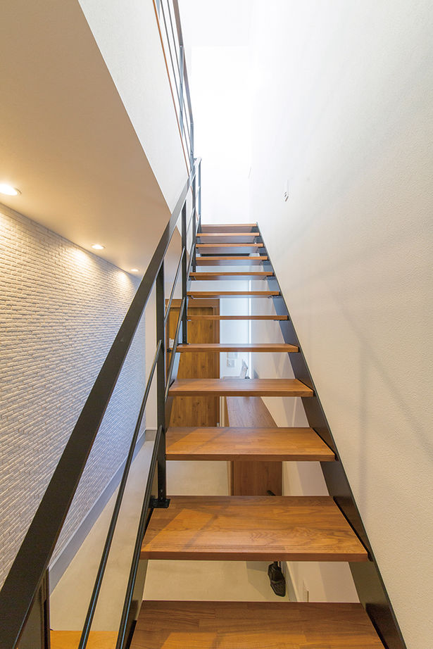 アールギャラリー(アールプランナー) 【1000万円台/狭小住宅/20坪台/2階建て/間取り図】3ｍ超の天井高に壁一面の収納。狭小間口でも絵になる家の建築実例画像16