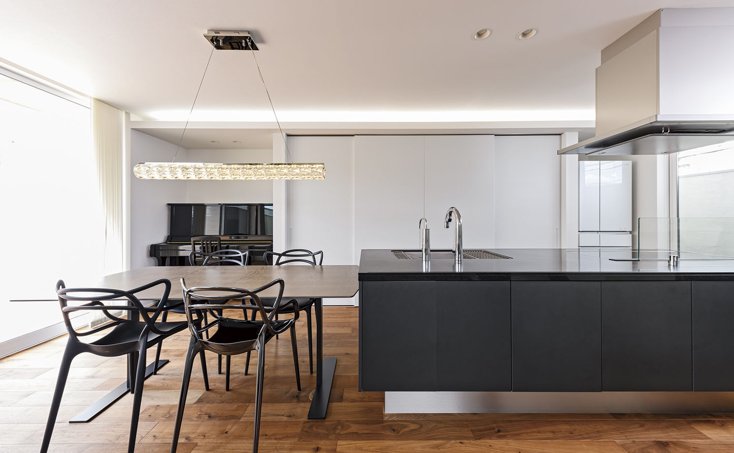 アールギャラリー(アールプランナー) 【4000万円/3階建て/40坪台/間取り図】生活感を出さない工夫満載。外観はクローズ、内観は解放感のギャップの建築実例画像9