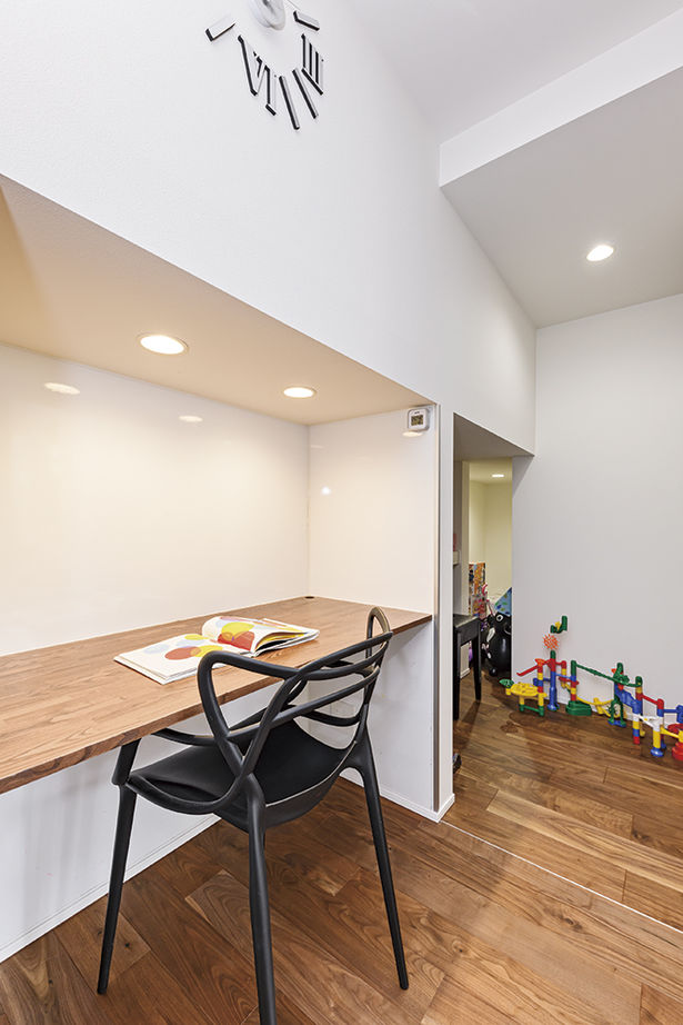 アールギャラリー(アールプランナー) 【4000万円/3階建て/40坪台/間取り図】生活感を出さない工夫満載。外観はクローズ、内観は解放感のギャップの建築実例画像15