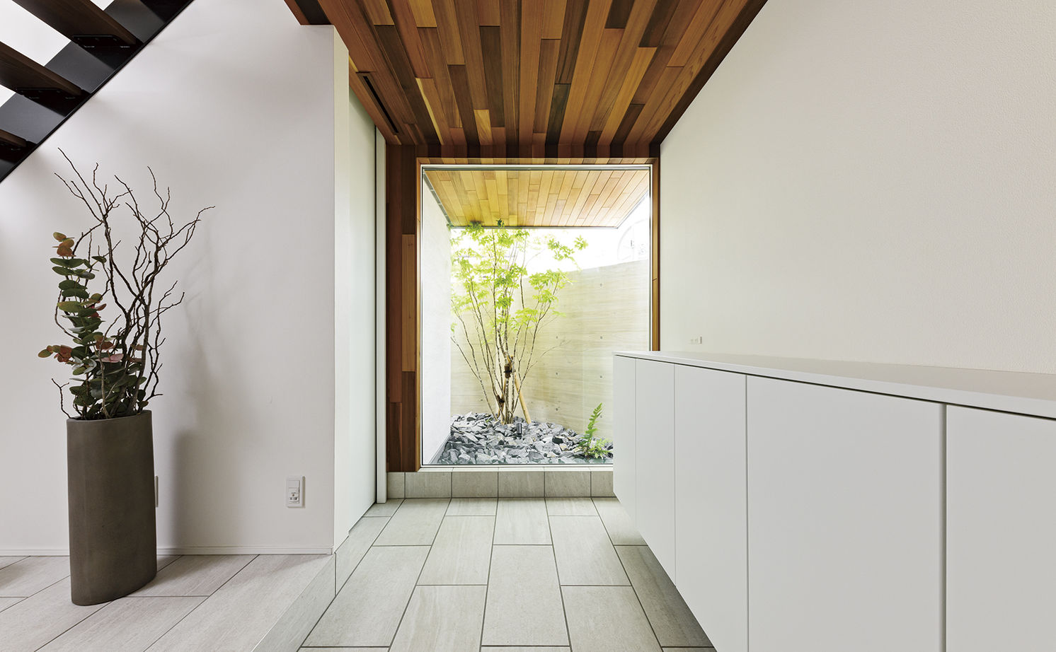 アールギャラリー(アールプランナー) 【4000万円/3階建て/40坪台/間取り図】生活感を出さない工夫満載。外観はクローズ、内観は解放感のギャップの建築実例画像18