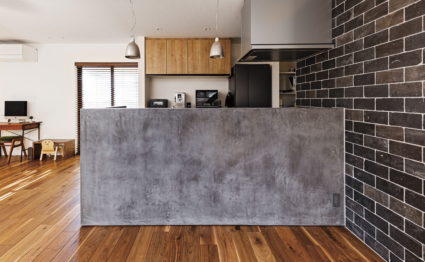 アールギャラリー(アールプランナー) 【2000万円台/30坪台/間取り図】こだわりの壁や窓、照明で創る吹き抜けを楽しむインダストリアルハウスの建築実例画像8