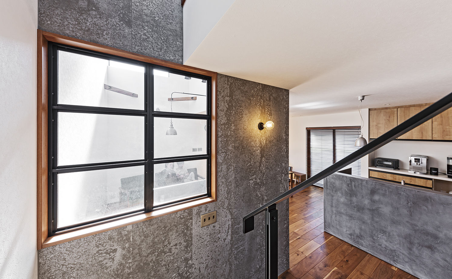 アールギャラリー(アールプランナー) 【2000万円台/30坪台/間取り図】こだわりの壁や窓、照明で創る吹き抜けを楽しむインダストリアルハウスの建築実例画像10