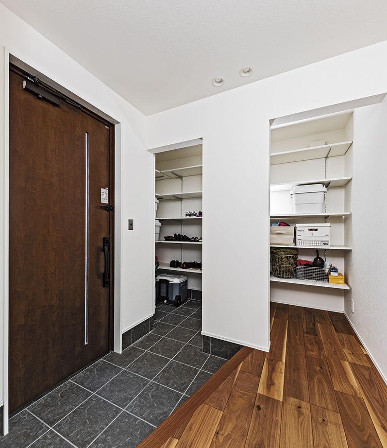 アールギャラリー(アールプランナー) 【2000万円台/30坪台/間取り図】こだわりの壁や窓、照明で創る吹き抜けを楽しむインダストリアルハウスの建築実例画像16