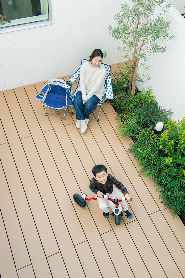 アールギャラリー(アールプランナー) 【2000万円台/30坪台/ウッドデッキ/間取り有】コートハウスの中庭で家族だけが楽しめる悠々自適生活の建築実例画像4