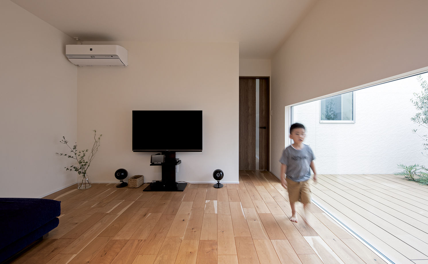 アールギャラリー(アールプランナー) 【2000万円台/30坪台/ウッドデッキ/間取り有】コートハウスの中庭で家族だけが楽しめる悠々自適生活の建築実例画像7