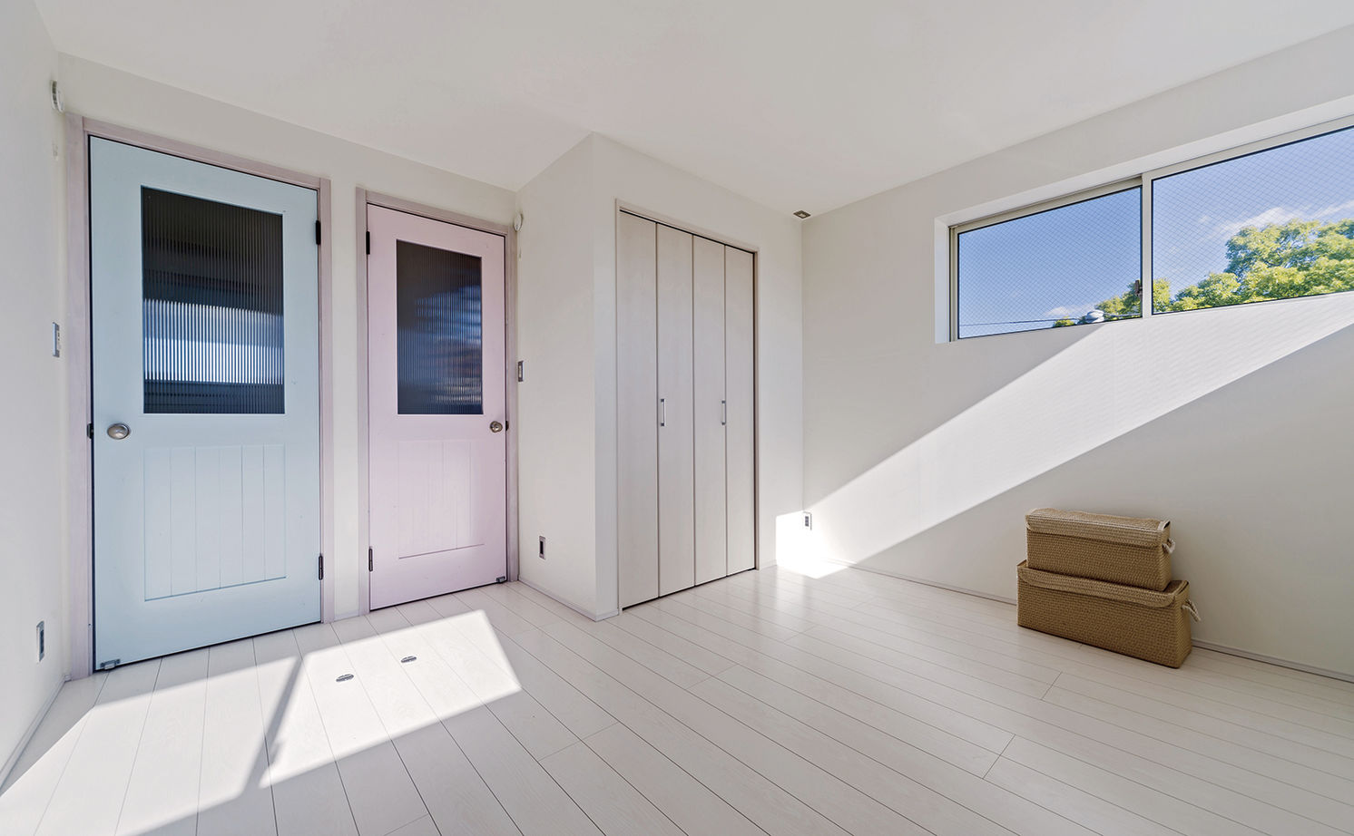 アールギャラリー(アールプランナー) 【3000万円台/50坪台】四季の移ろいを楽しむリゾート空間。新旧素材を融合した、3階建ガレージハウスの建築実例画像8