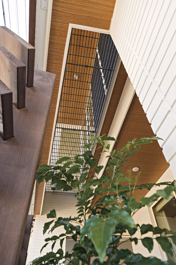 アールギャラリー(アールプランナー) 【3000万円台/50坪台】四季の移ろいを楽しむリゾート空間。新旧素材を融合した、3階建ガレージハウスの建築実例画像16