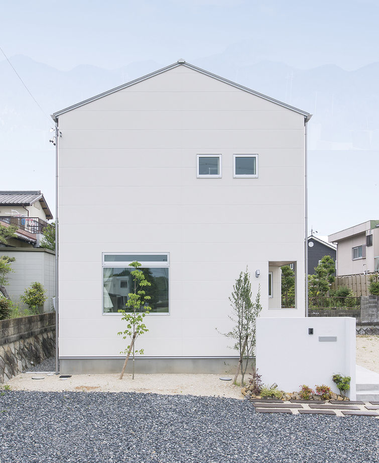 アールギャラリー(アールプランナー) 【2000万円台/30坪台/間取り図】家族が自然に集う陽だまりの図書ルームがある、ナチュラルモダンな家の建築実例画像2